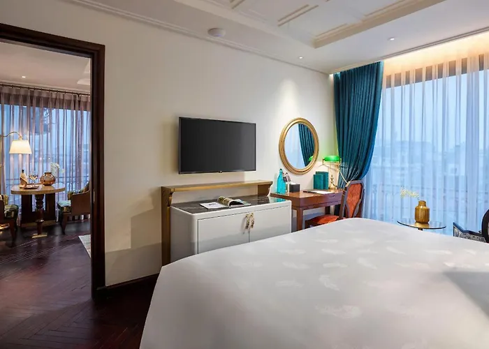 Peridot Grand Luxury Boutique Hotel